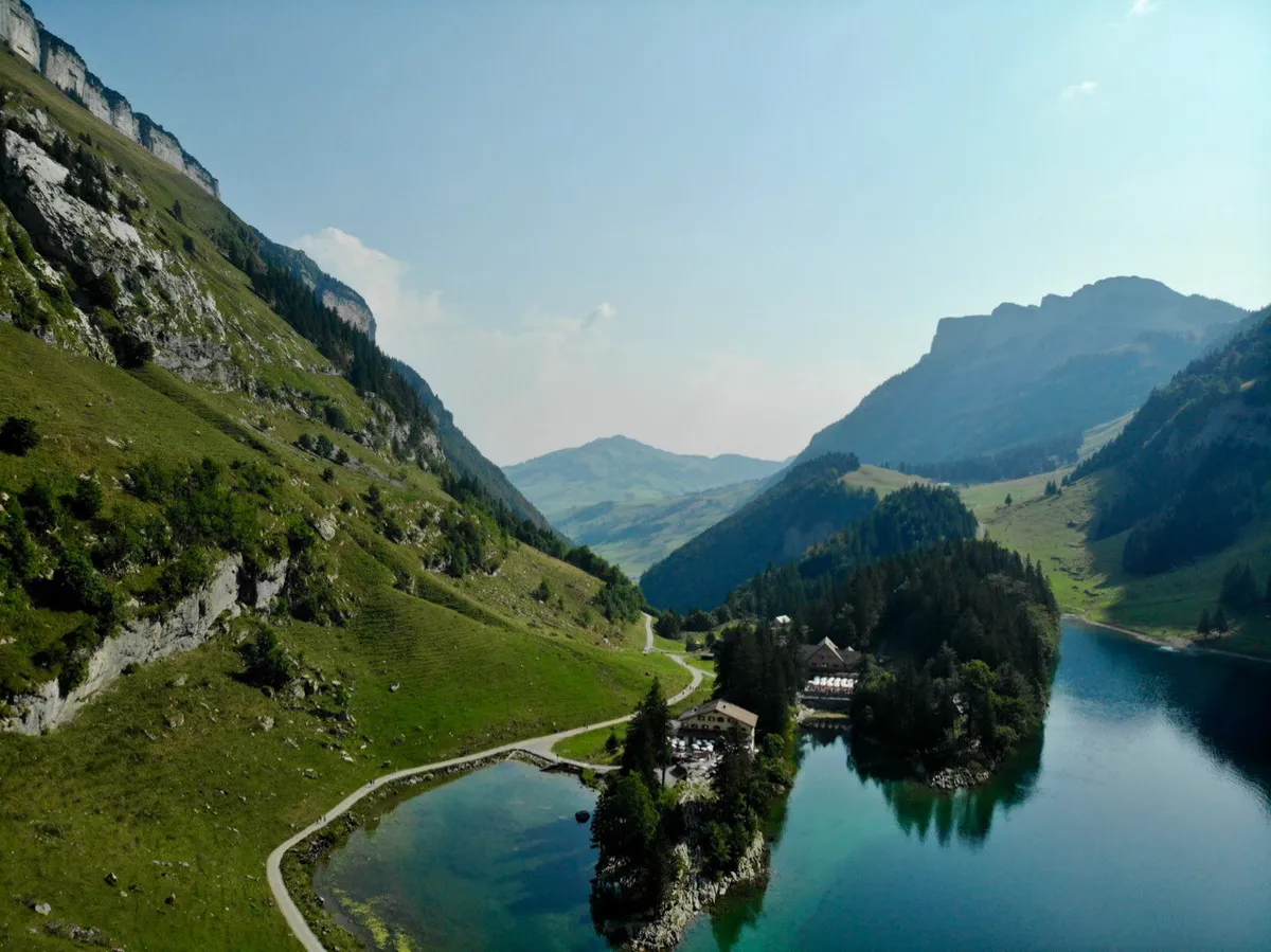 🇨🇭 🇺🇦 🇦🇹