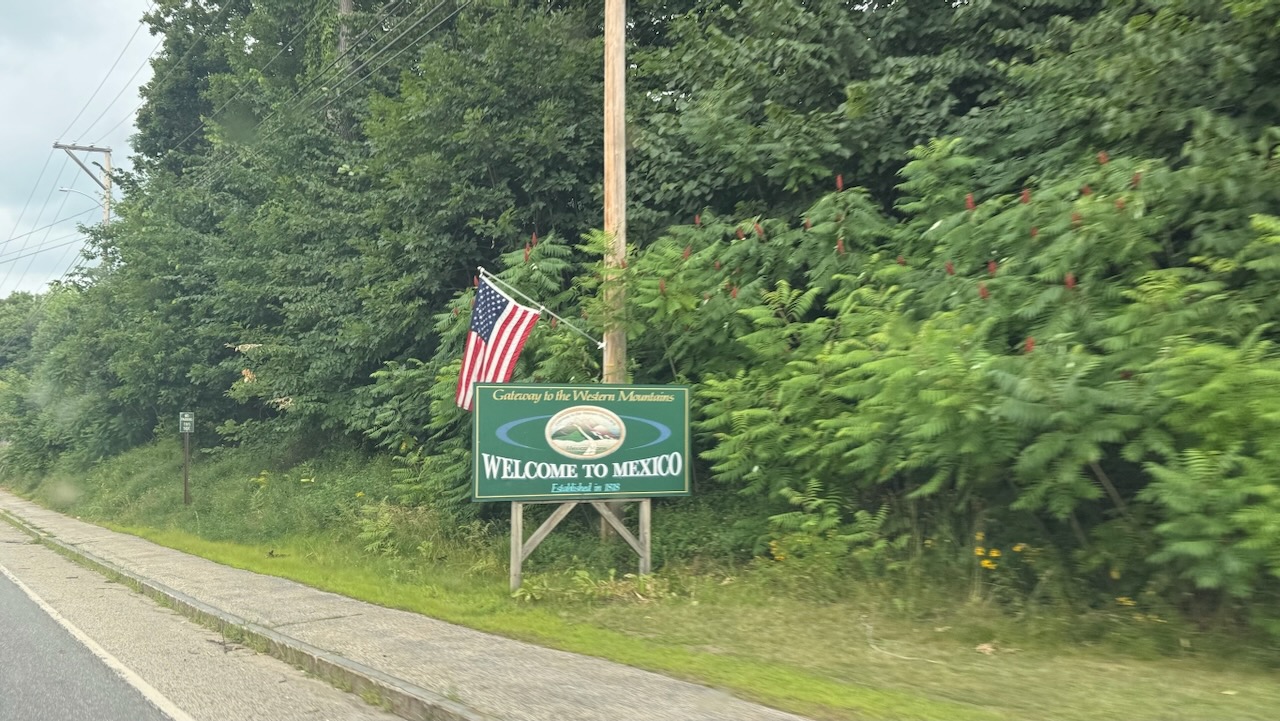 Welcome to Mexico, Maine road sign en route to the White Mountains