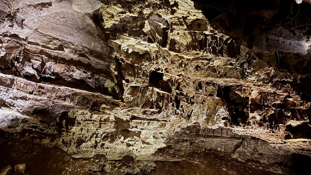 Boxwork formations inside Wind Cave National Park