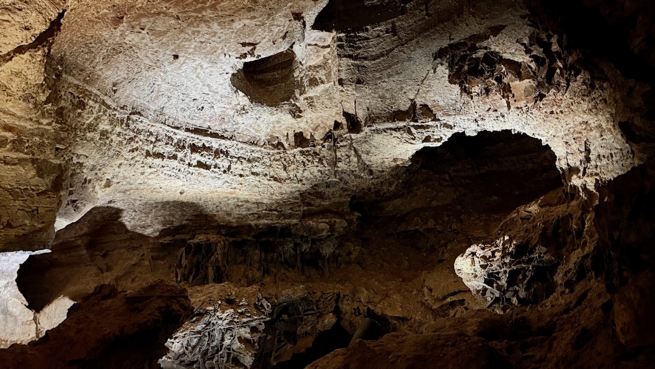 Frostwork formations inside Wind Cave National Park